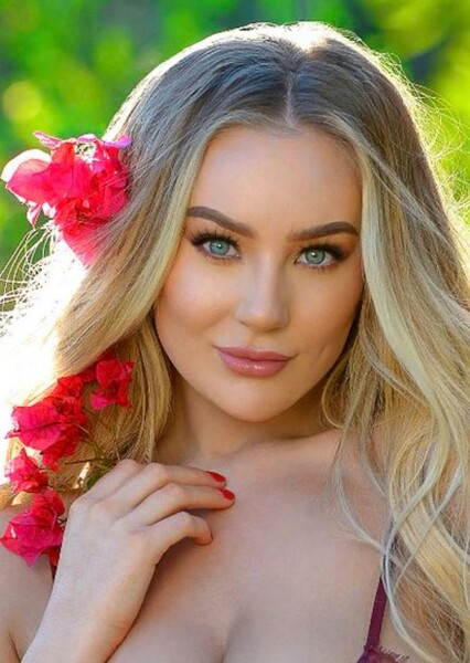 Bethany Lily photo