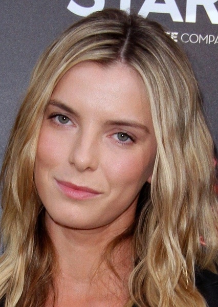 Betty Gilpin
