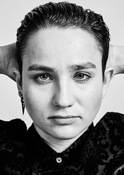 Bex Taylor-Klaus photo