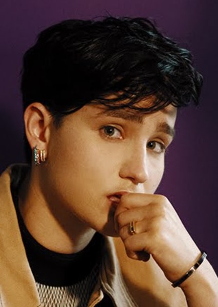 Bex Taylor-Klaus photo
