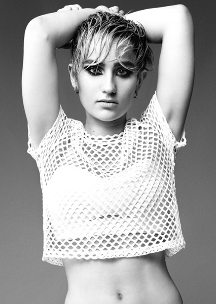 Bex Taylor-Klaus photo