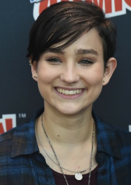 Bex Taylor-Klaus photo