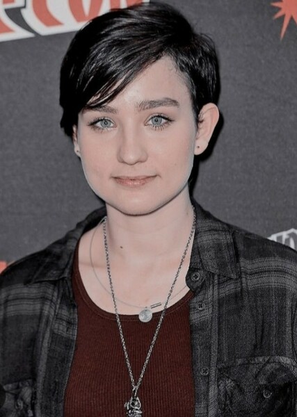Bex Taylor-Klaus photo