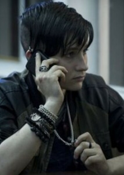 Bex Taylor-Klaus photo