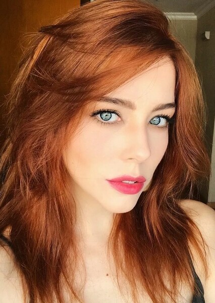Bia Arantes photo