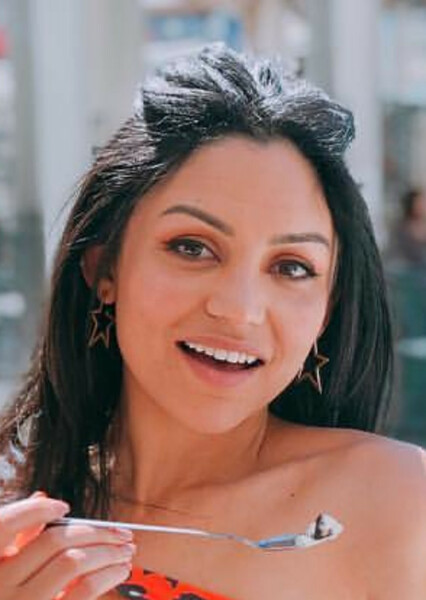 Bianca Santos photo