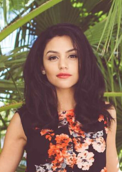 Bianca Santos photo
