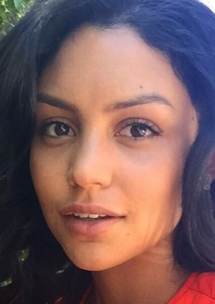 Bianca Santos photo