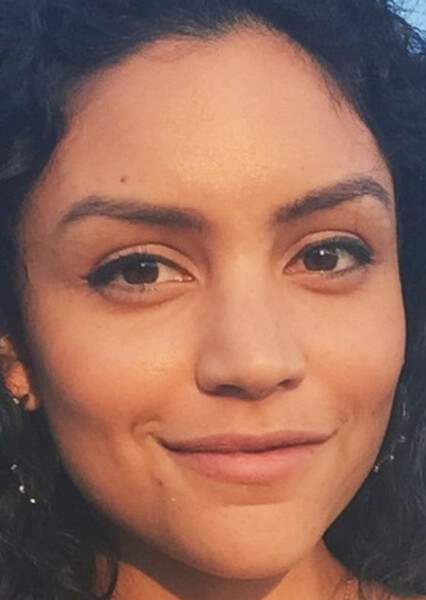 Bianca Santos photo