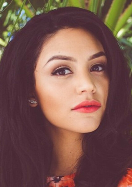 Bianca Santos photo