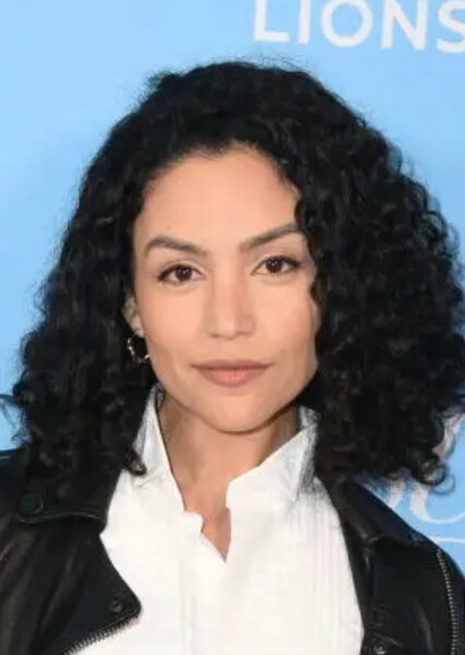Bianca Santos photo