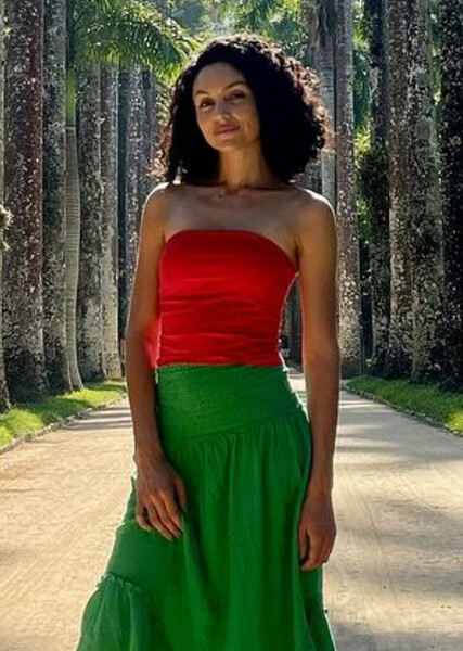 Bianca Santos photo