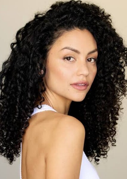 Bianca Santos photo