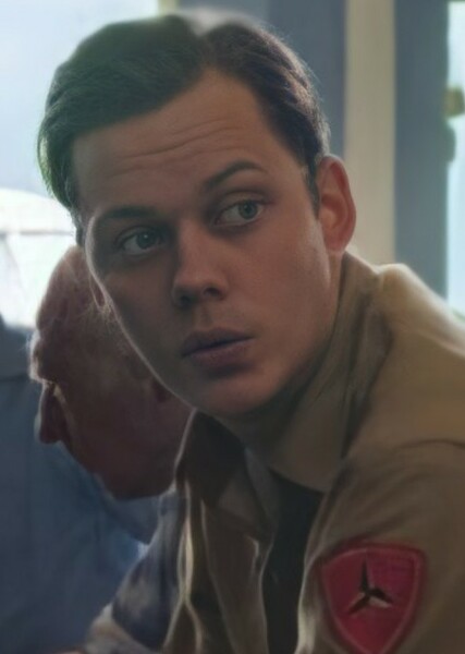 Bill Skarsgård photo