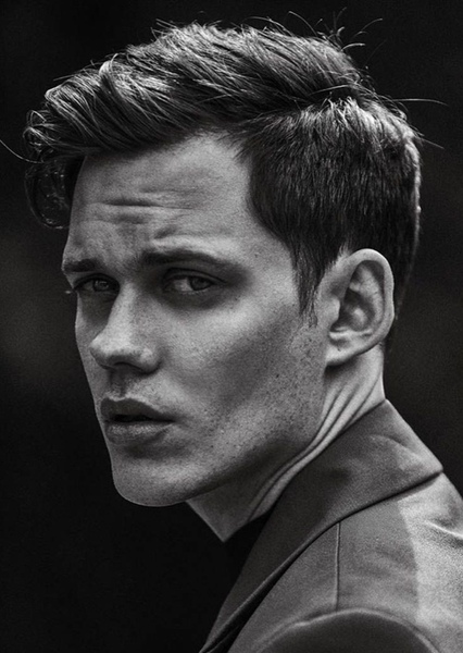 Bill Skarsgård photo