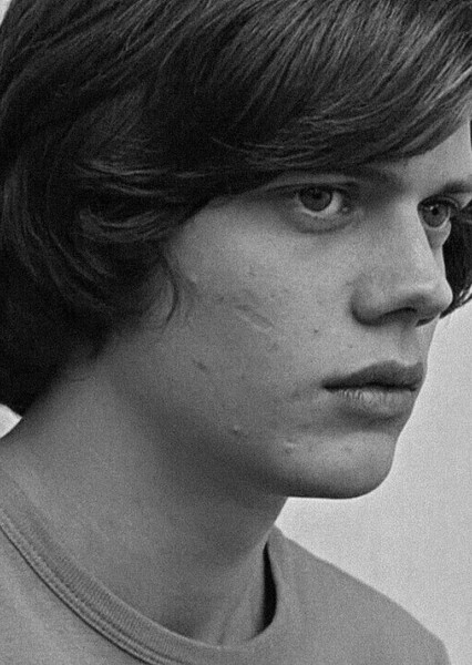 Bill Skarsgård photo