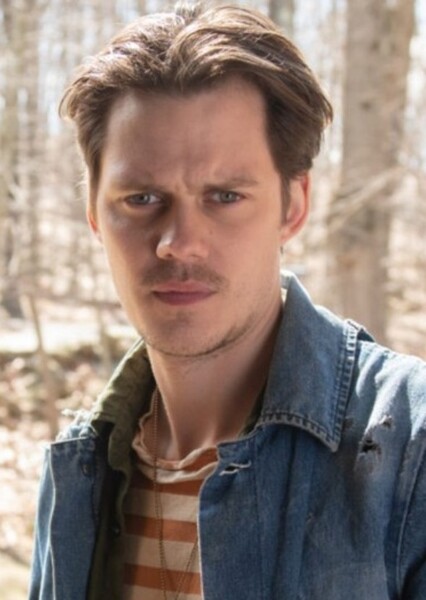 Bill Skarsgård photo