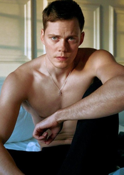 Bill Skarsgård photo