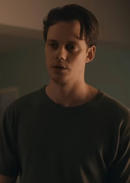 Bill Skarsgård photo