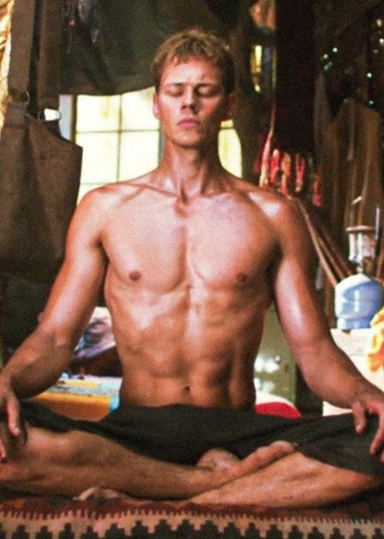 Bill Skarsgård photo