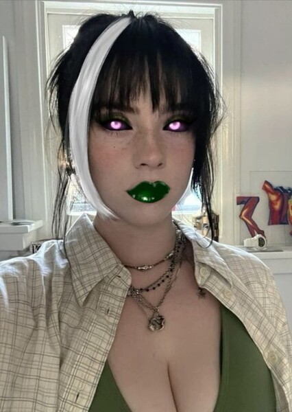 Billie Eilish photo