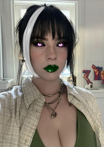 Billie Eilish photo