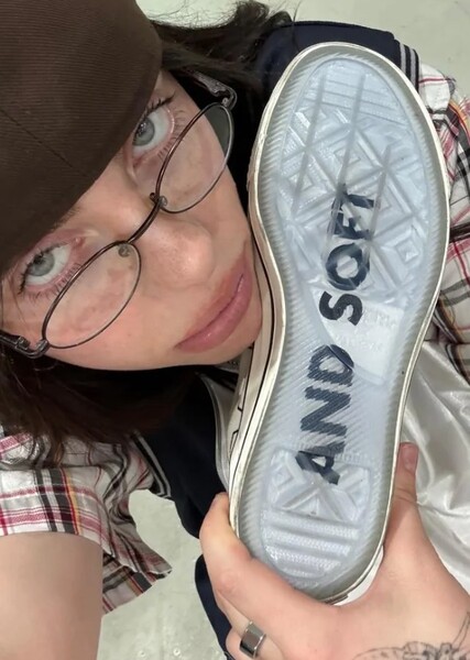 Billie Eilish photo