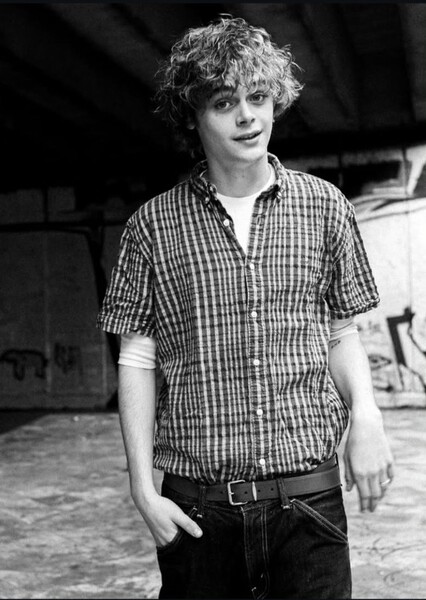 Billy Barratt photo