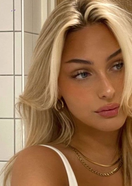Blonde Actress