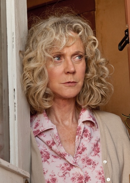 Blythe Danner photo