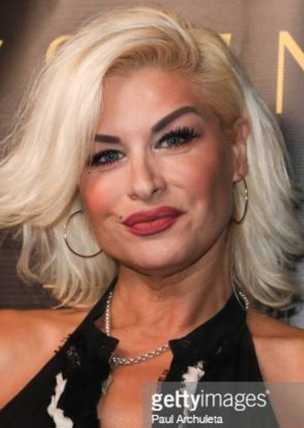 Bobbie Brown photo