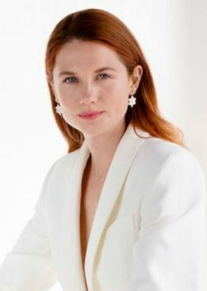 Bonnie Wright photo