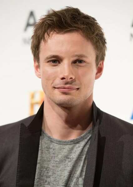 Bradley James photo