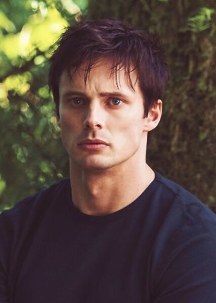 Bradley James photo