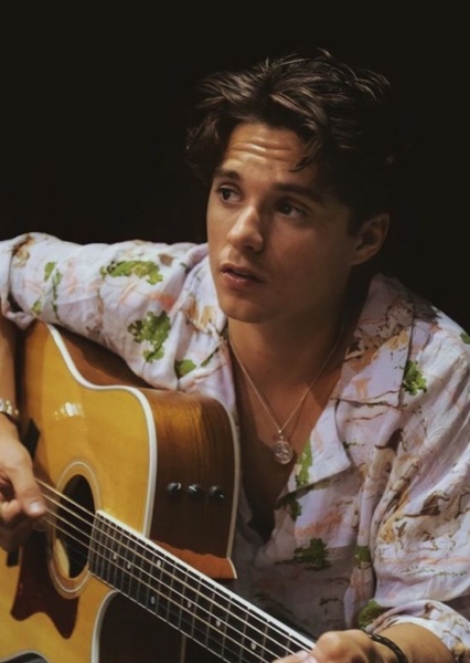 Bradley Simpson photo