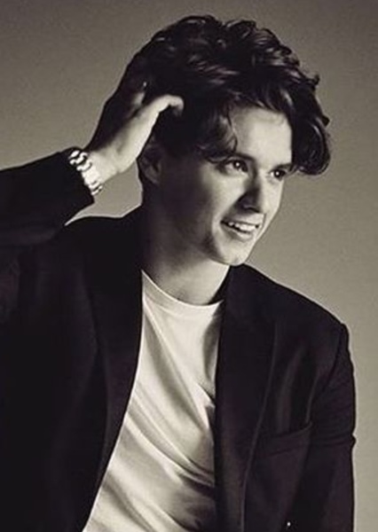 Bradley Simpson photo