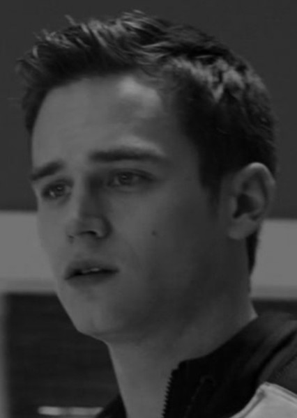 Brandon Flynn photo
