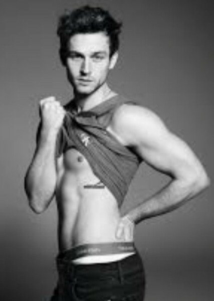 Brandon Flynn photo