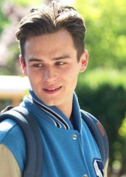 Brandon Flynn photo