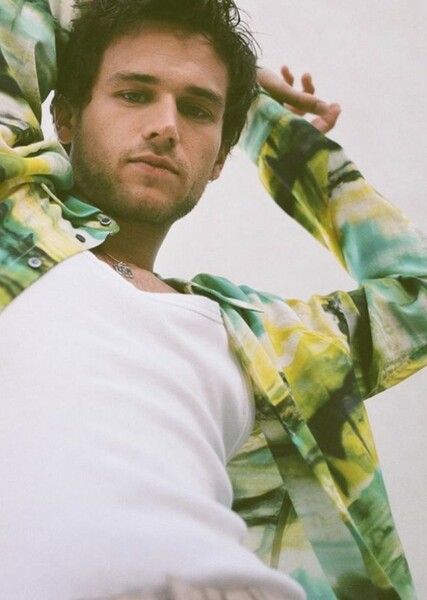 Brandon Flynn photo