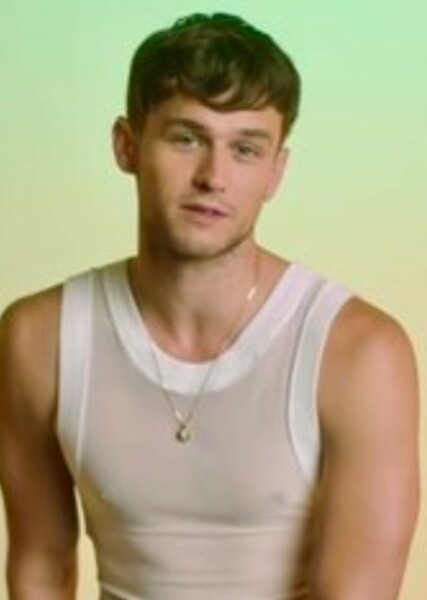 Brandon Flynn photo