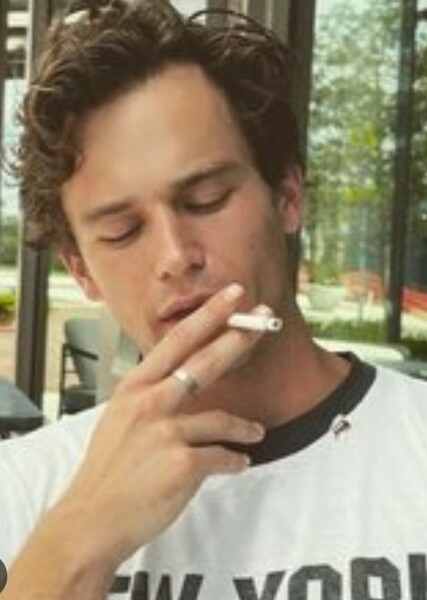 Brandon Flynn photo