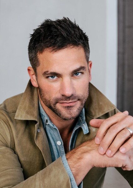 Brant Daugherty photo