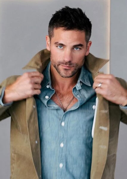 Brant Daugherty photo