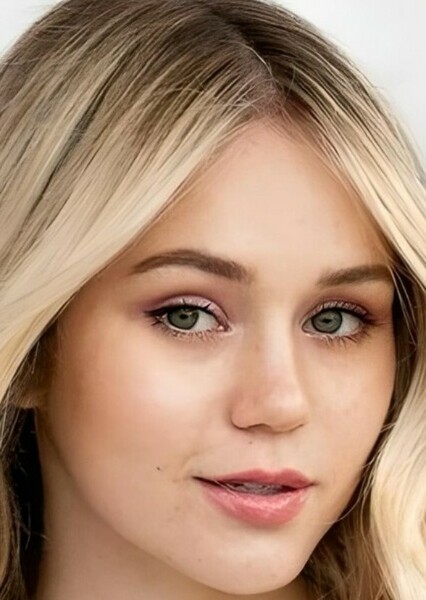 Brec Bassinger photo