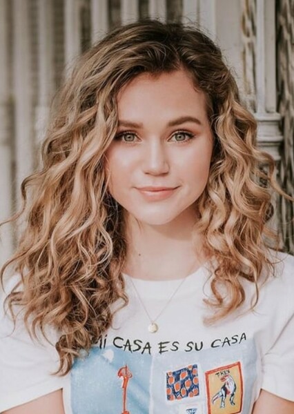 Brec Bassinger photo