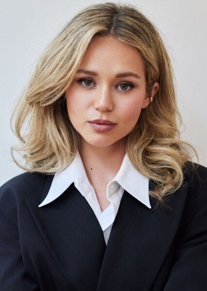 Brec Bassinger photo