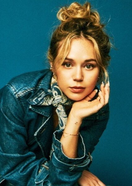 Brec Bassinger photo