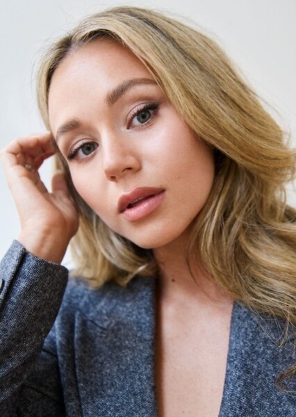 Brec Bassinger photo
