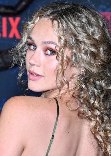 Brec Bassinger photo